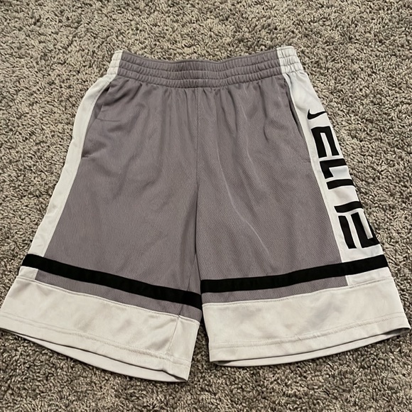 Nike Elite Boys Athletic Shorts - Picture 3 of 6